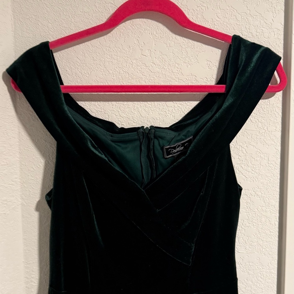 REBECCA B Strapless Velvet Dress in Deep Green